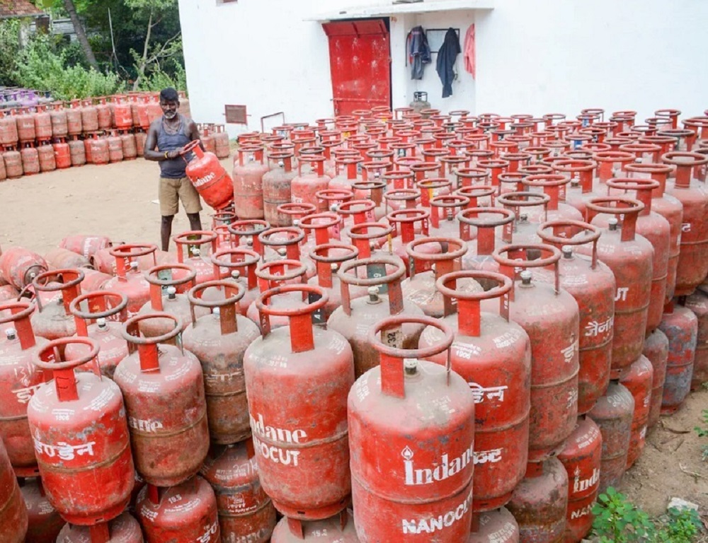 BlackMarketing : एलपीजी गैस की जमाखोरी रोकने के लिए छापामारी व स्टॉक जांच अभियान चलेगा :  मुख्य सचिव
